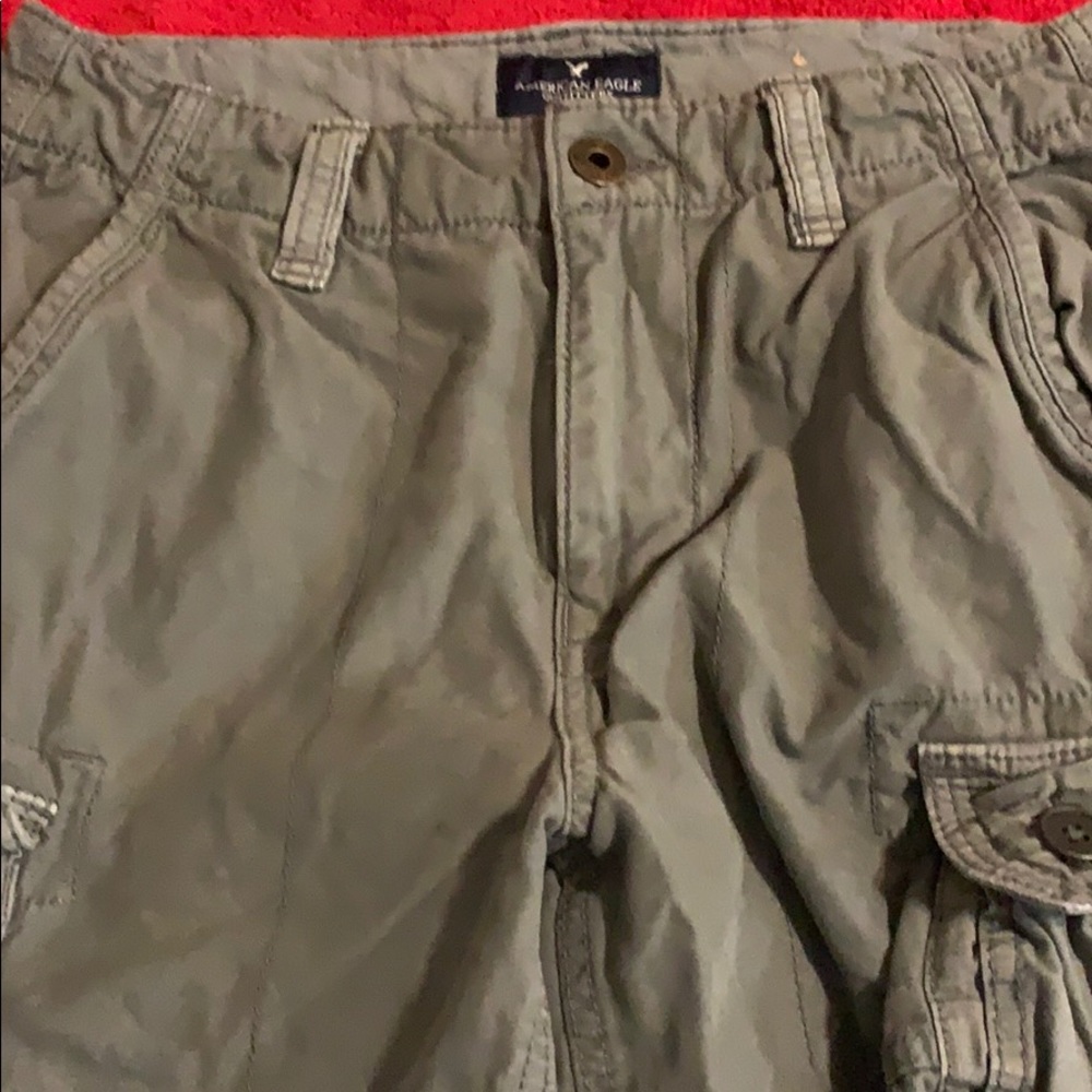 American Eagle Cargo Shorts size 28
